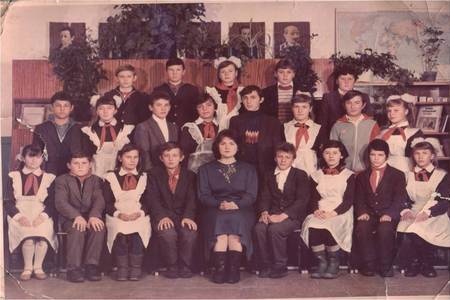 Архівне фото учнів школи