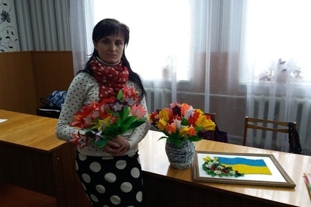 Учні на святковому заході в класі